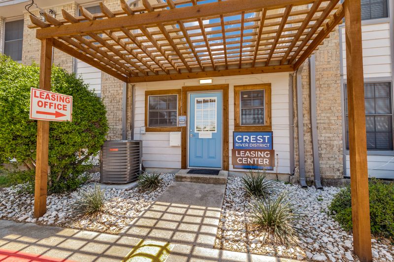 The Crest at River District leasing office — Fort Worth, TX